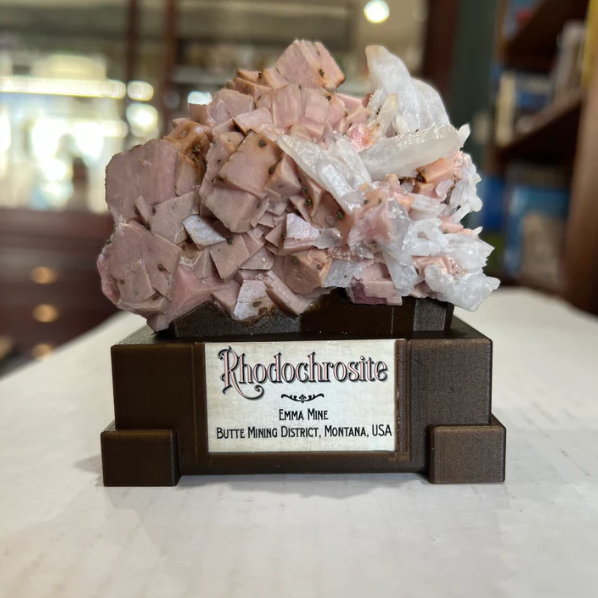 天津麦客3D打印，可为您的收藏品/展品定制底座！